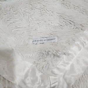 Giraffe At Home Large Lux Blanket